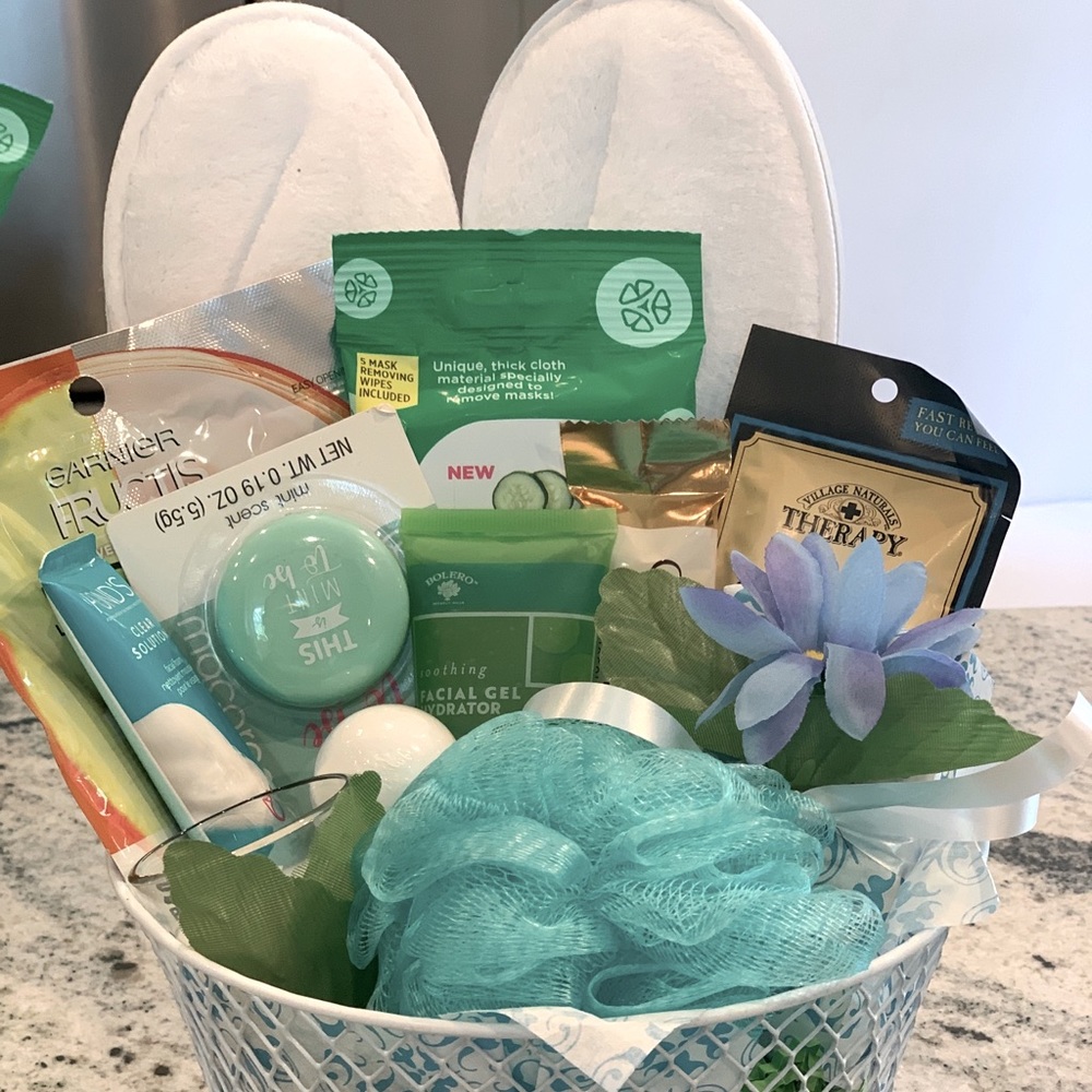 Spa gift basket
